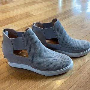 Brand Paola wedge booties 5.5 size